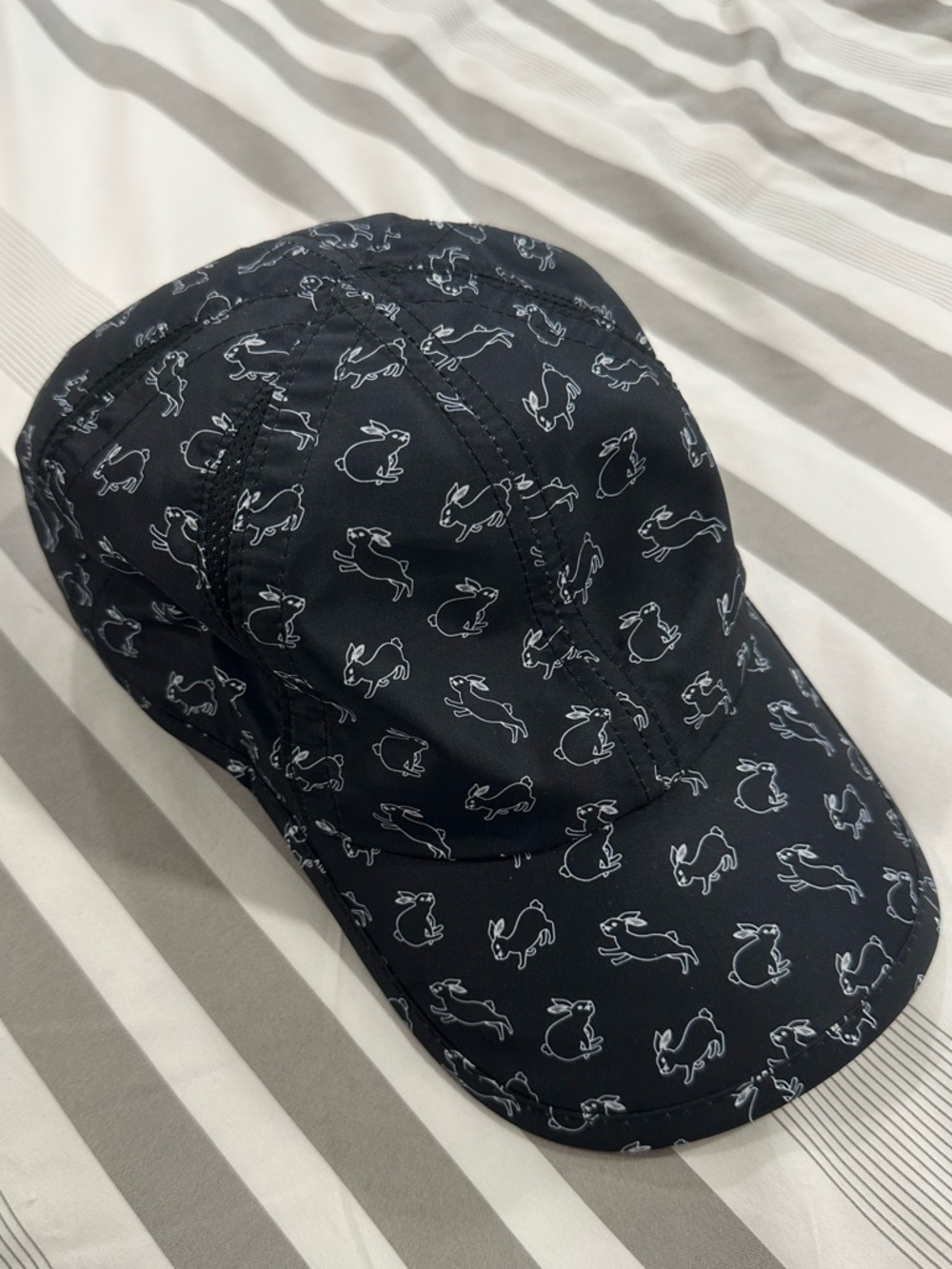 Black Rabbit-Print Women's Baseball Cap